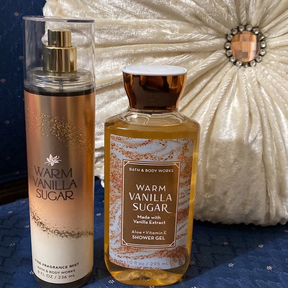 BATH & BODY WORKS SET. . . WARM VANILLA SUGAR SCENT - Picture 2 of 6